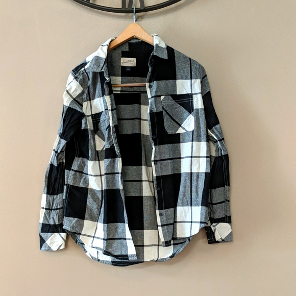 Universal Thread Sz S Black and White Flannel - Picture 2 of 7